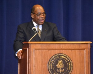 Archie Taylor delivers remarks during the VGCC Martin Luther King, Jr. Holiday program. (VGCC photo)