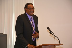 Former Harlem Globetrotter James “Twiggy” Sanders speaks at VGCC’s South Campus for the “Plus 50: New Beginnings” event. (VGCC photo) suzanne-computer-franklin.jpg: VGCC Coordinator of Grants and Research Suzanne Keil leads a “Plus 50” workshop on computers at VGCC’s Franklin Campus. (VGCC photo)