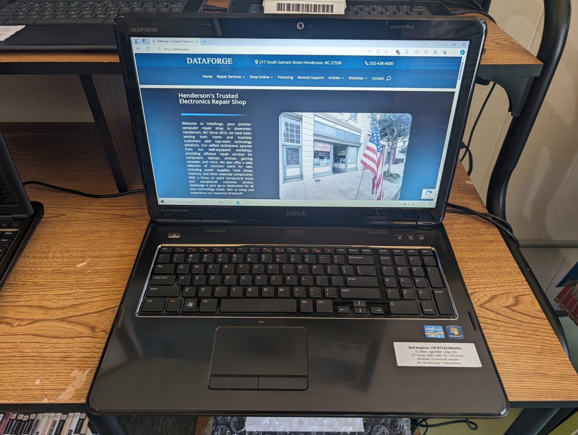 DELL　inspiron　N7110　win7～win10　P14E　i5-2450M　CPU　2.50GHz　8GB　　9/1① Dell Inspiron N7110 Laptop Computer, Intel Core i3-M Gen 6, 15\" Screen,  Win10Pro